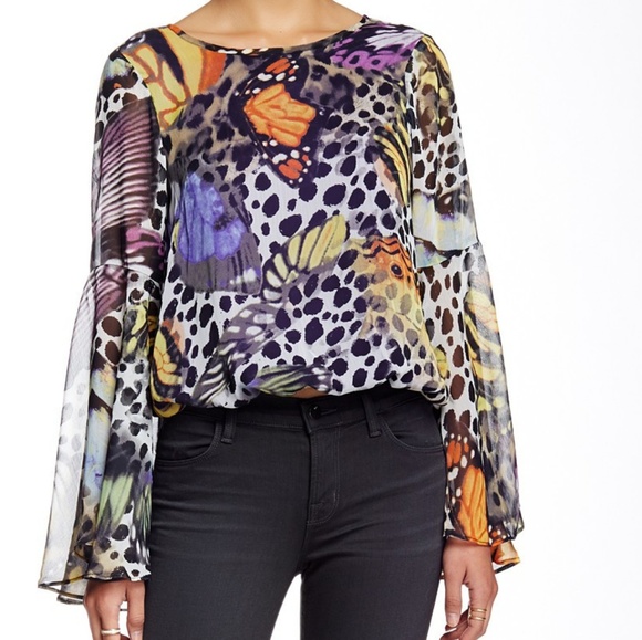 Beautiful backless exotic print blouse - Picture 3 of 3